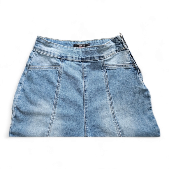 Jealous Tomato Flare Leg ( tapered) Denim Jeans Size Large Womens - Picture 3 of 7